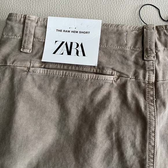 NWT - Zara Women’s ZW Collection Raw Edge Denim Short - Size L - Picture 10 of 13